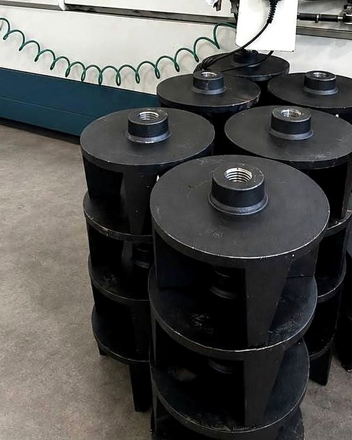 Rotores de bomba com porca soldada no cubo
